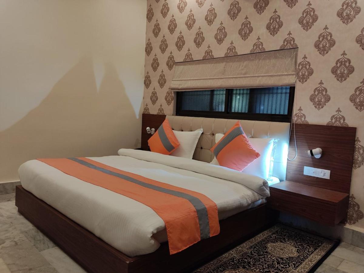 เดอะ คาชิ เรซิเดนซี Hotel พาราณสี ภายนอก รูปภาพ