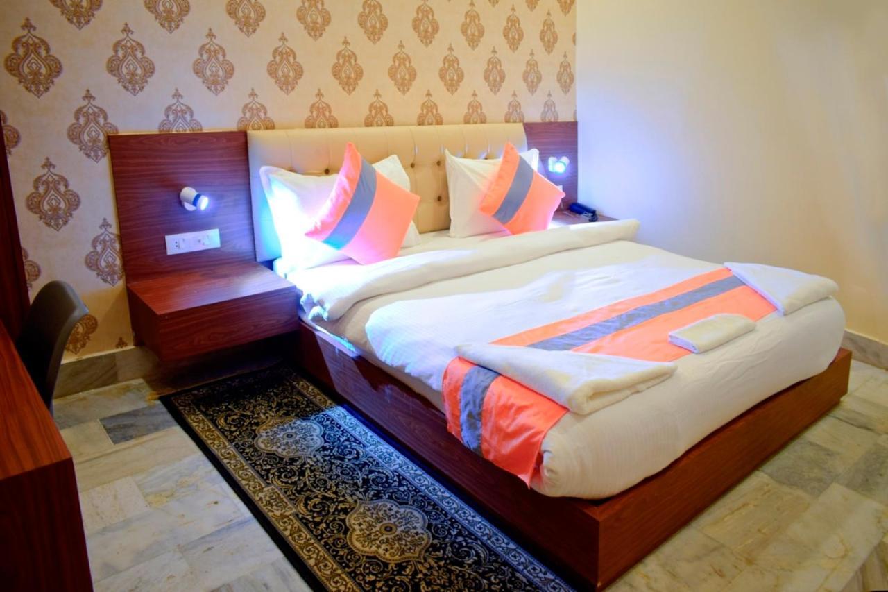 เดอะ คาชิ เรซิเดนซี Hotel พาราณสี ภายนอก รูปภาพ