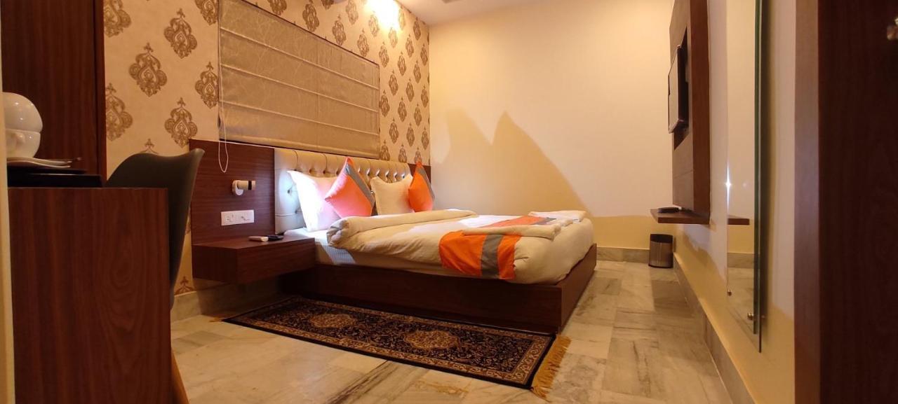 เดอะ คาชิ เรซิเดนซี Hotel พาราณสี ภายนอก รูปภาพ